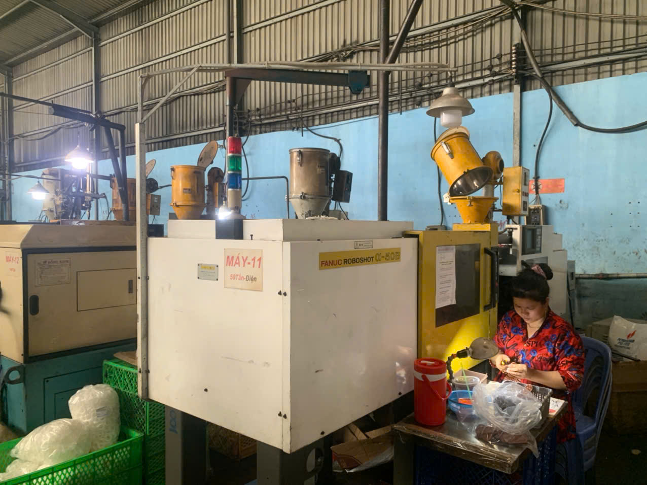 Injection molding machine 7.jpg